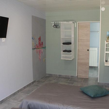 Chambres D'Hotes Des Couleurs Et Des Mots Villeneuve-de-Berg Zewnętrze zdjęcie