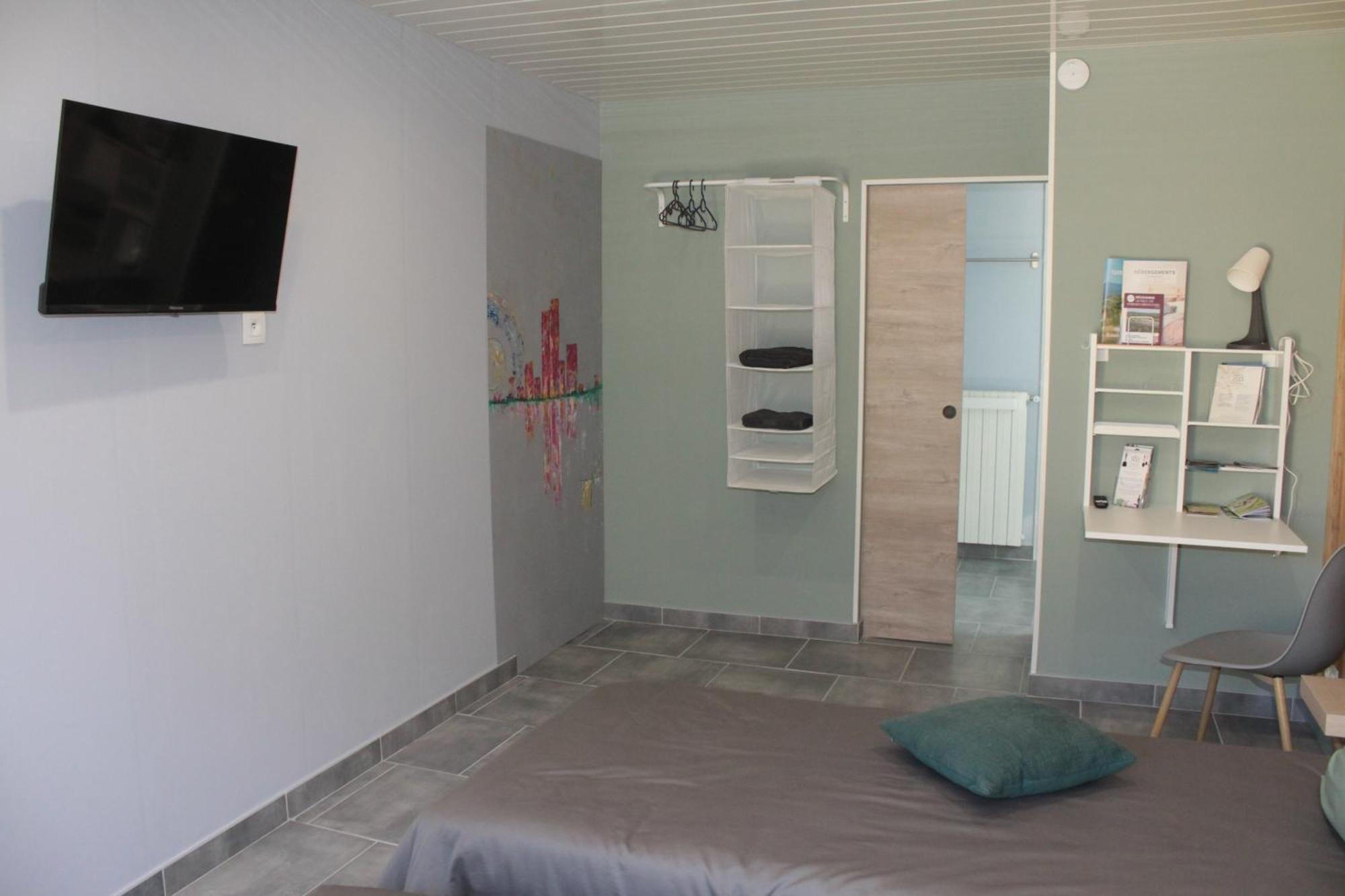 Chambres D'Hotes Des Couleurs Et Des Mots Villeneuve-de-Berg Zewnętrze zdjęcie
