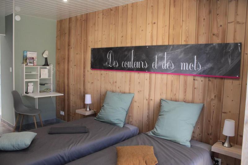 Chambres D'Hotes Des Couleurs Et Des Mots Villeneuve-de-Berg Zewnętrze zdjęcie